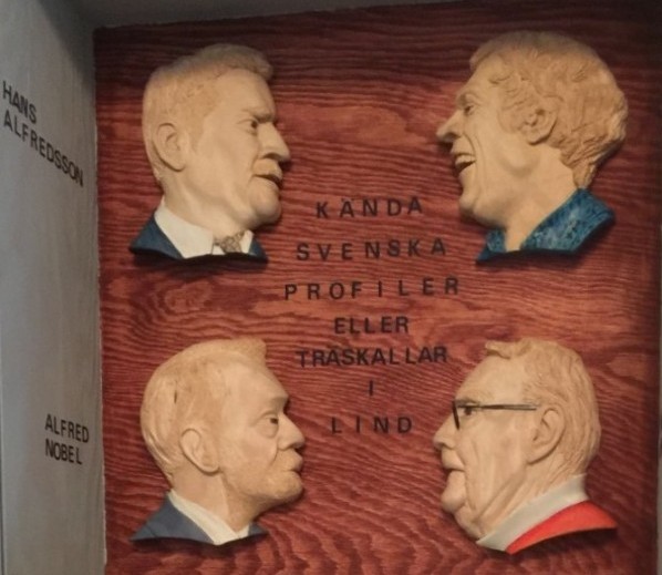 Thomas Nilsson visade snidade figurer